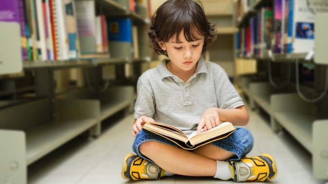 12 Manfaat Gemar Membaca bagi Anak Anak