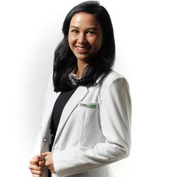 dr. Fitria Amelia Umar, Sp. KK, M. Kes