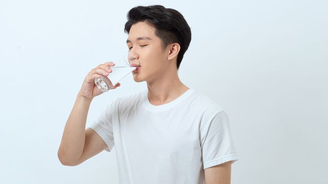 Minum Air Putih dapat Mencegah dan Mengatasi Sakit Kepala