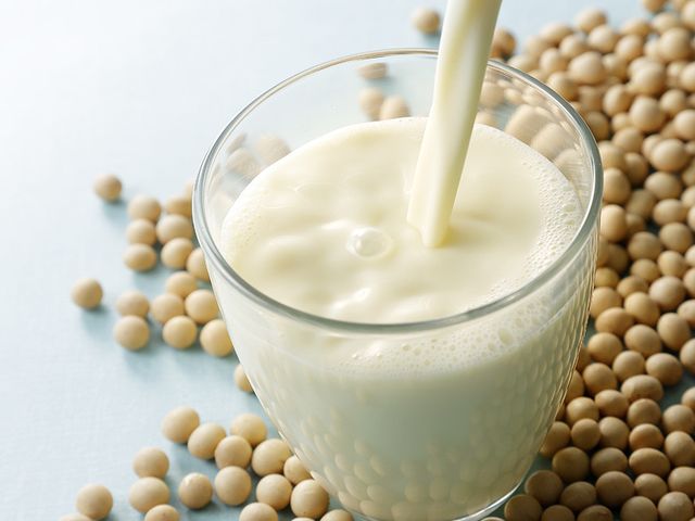 Ingin Berikan Susu Kedelai Pada Si Kecil Cek Dulu 3 Tips Ini