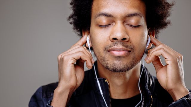Mendengarkan Musik dapat Mengurangi Stres