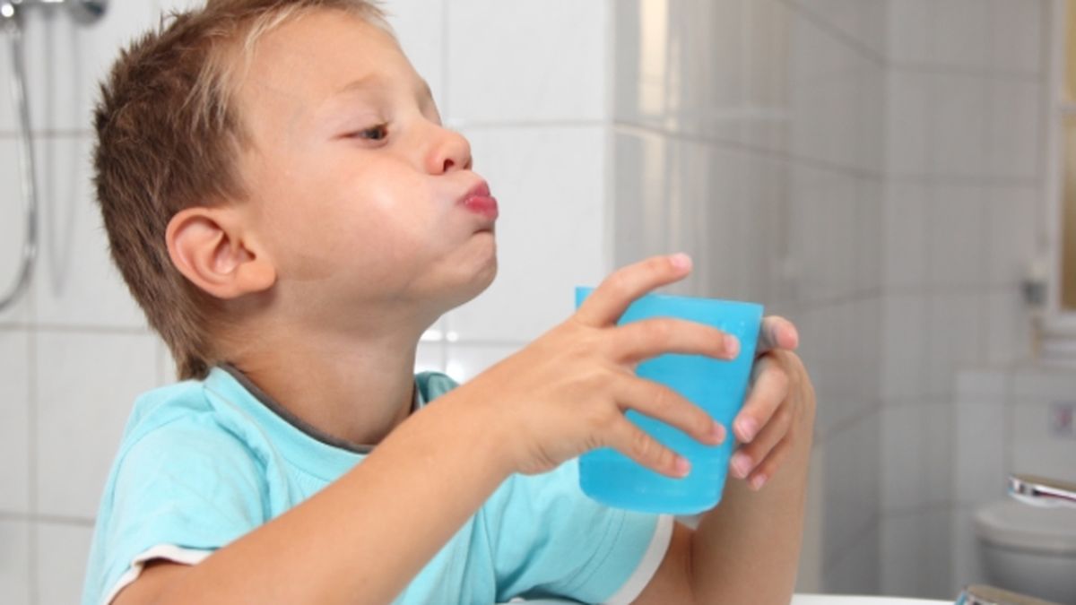Penggunaan Mouthwash untuk Anak, Apakah Perlu?