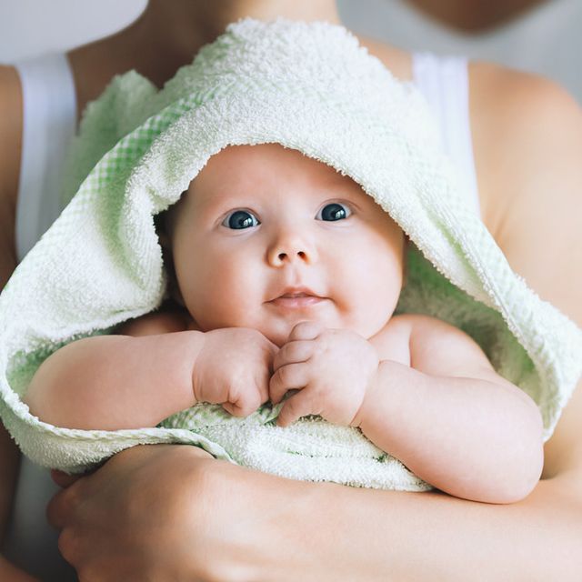 10 Mitos Dan Fakta Dalam Merawat Bayi