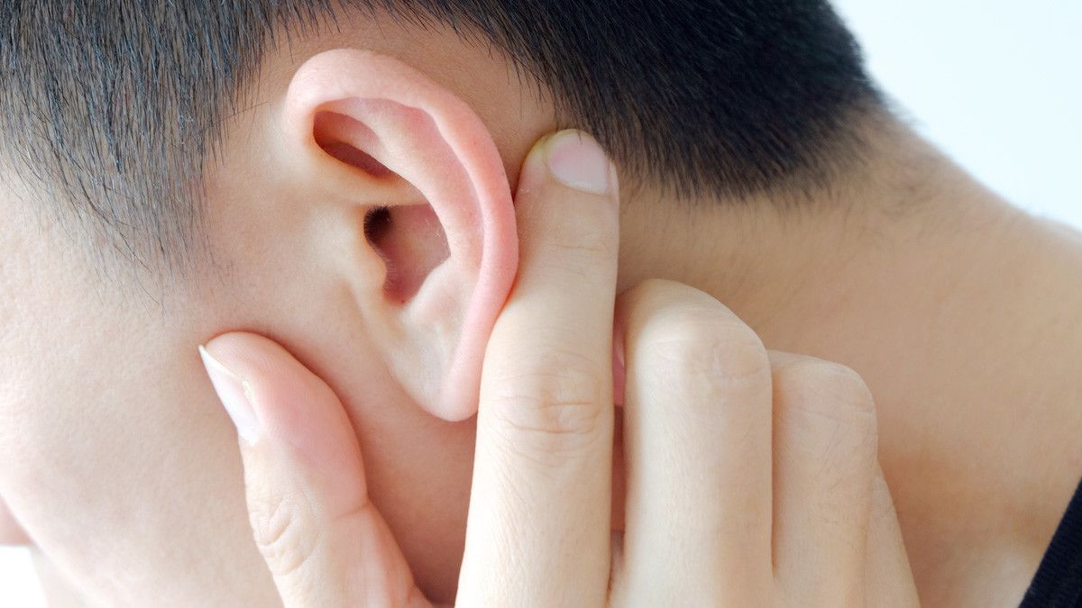 Bakteri dan lendir akan terbawa ke telinga tengah dan menyebabkan infeksi