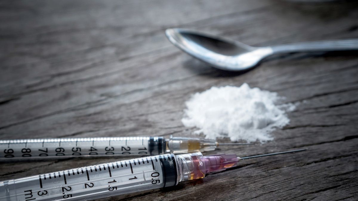 Pengaruh secara fisik akibat penyalahgunaan heroin adalah