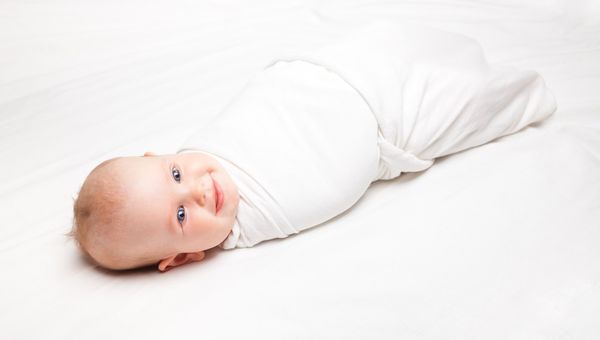 Manfaat Bedong pada Bayi - Info Sehat Klikdokter.com