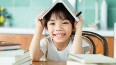 Kapan Anak Bisa Mulai Belajar Calistung? (MNStudio/Shutterstock)