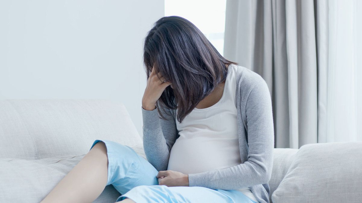 Hubungan Antara Tekanan Psikologis Serius dan Kesepian Selama Pandemi COVID-19 pada Wanita Hamil